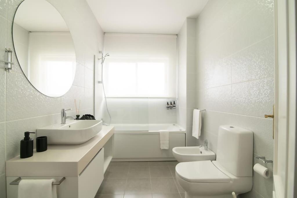 Cozy Sea View Apartment Near City & Airport Ponta Delgada  Luaran gambar
