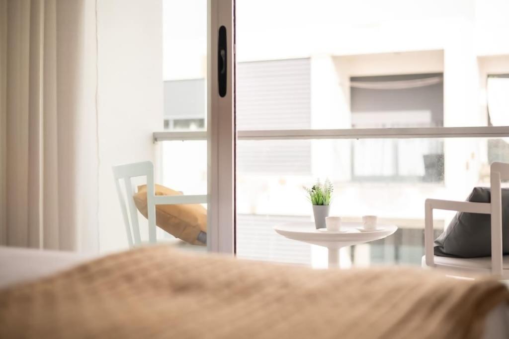 Cozy Sea View Apartment Near City & Airport Ponta Delgada  Luaran gambar