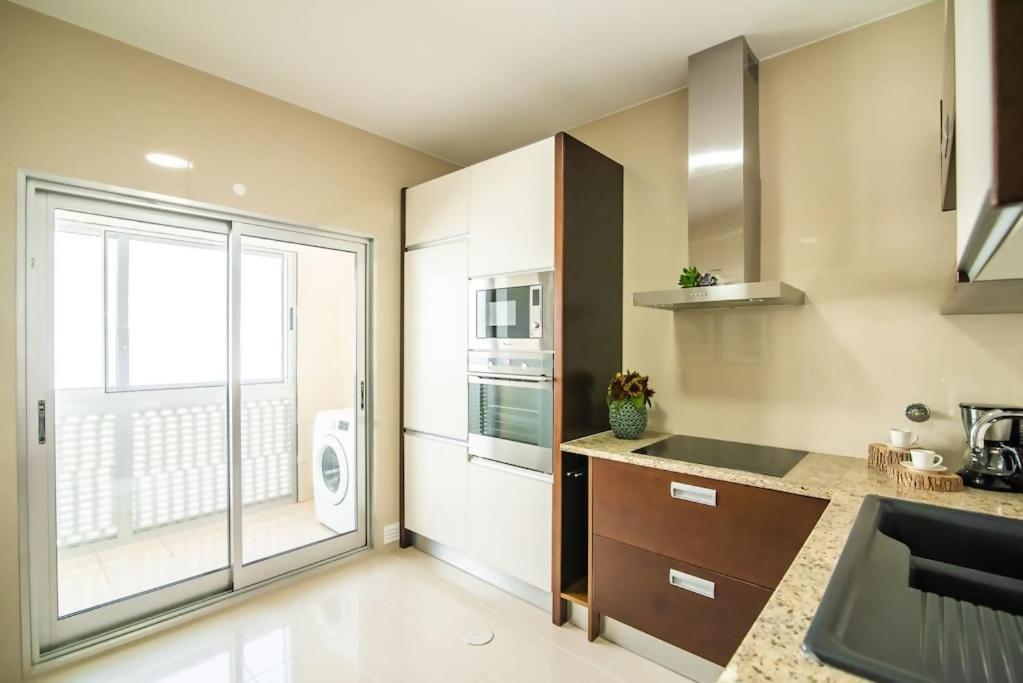 Cozy Sea View Apartment Near City & Airport Ponta Delgada  Luaran gambar